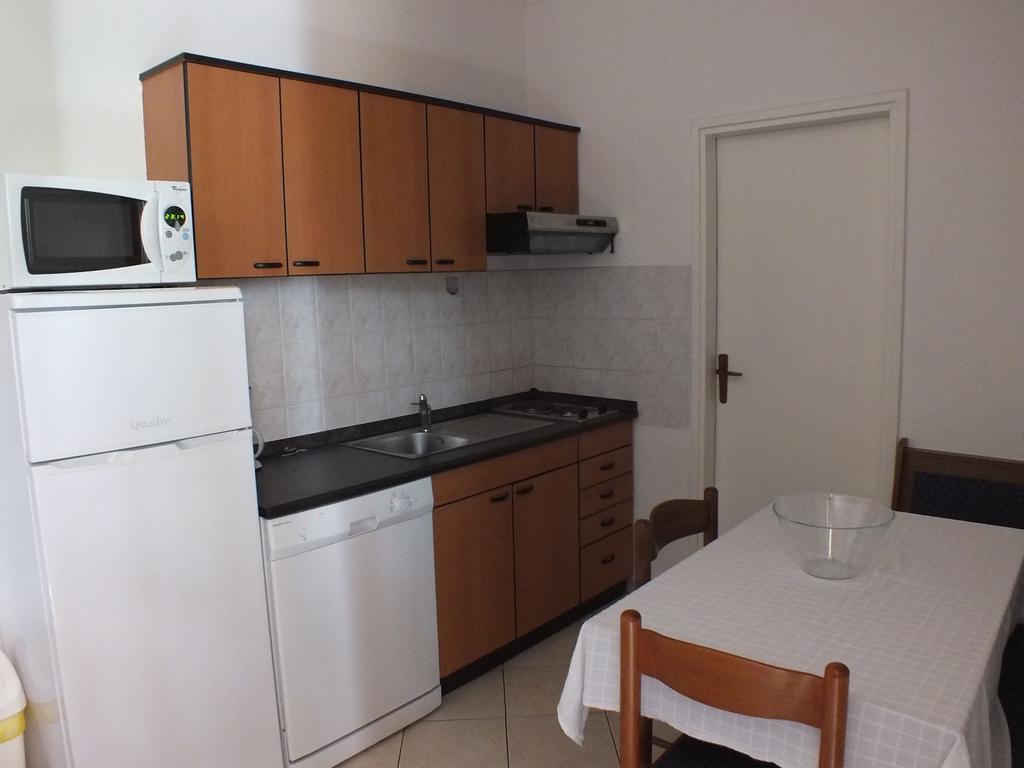 Aqua Family Apartments Karigador Bilik gambar